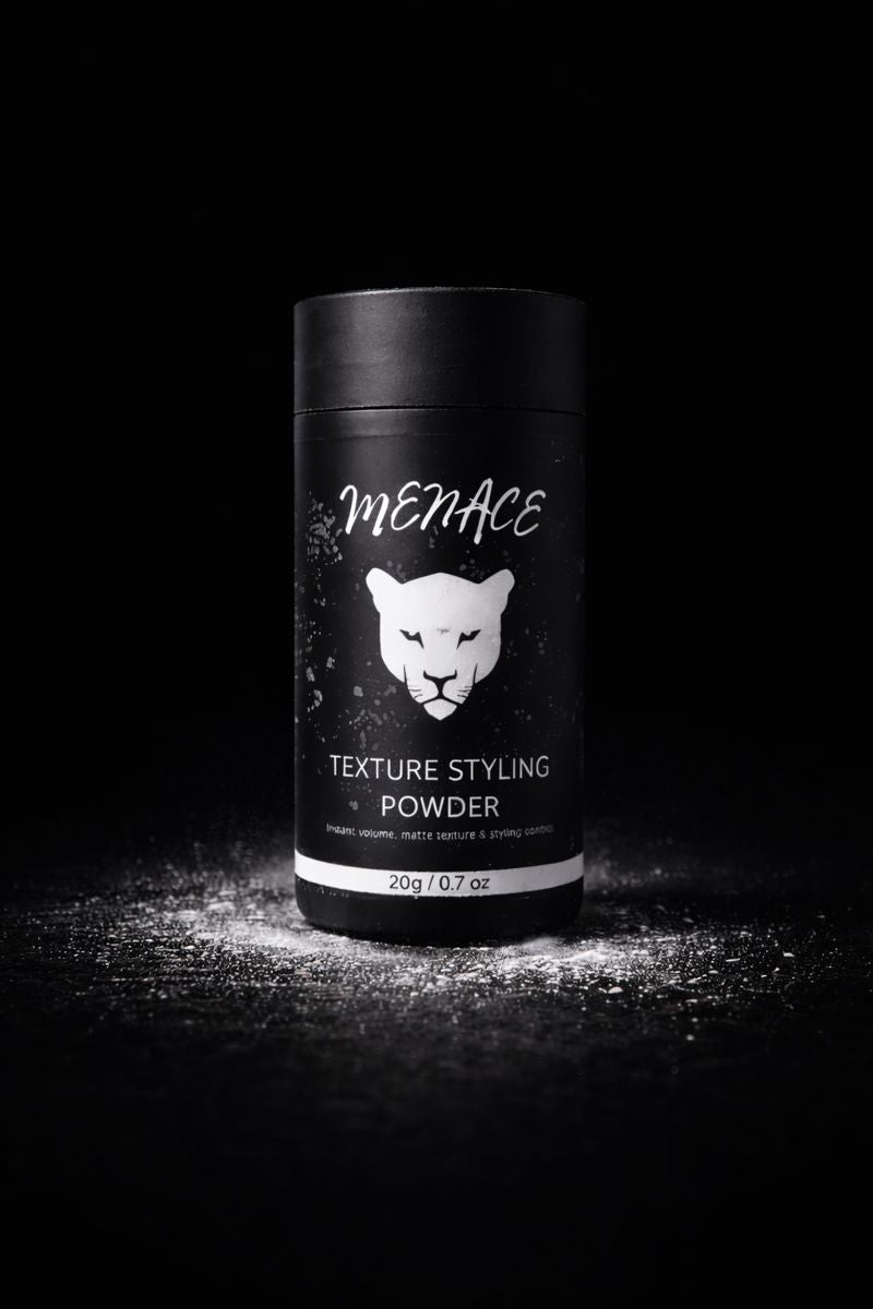 MENACE Hairstyling Pulver – Volumenpuder für Männer | Starker Halt, Mattes Finish